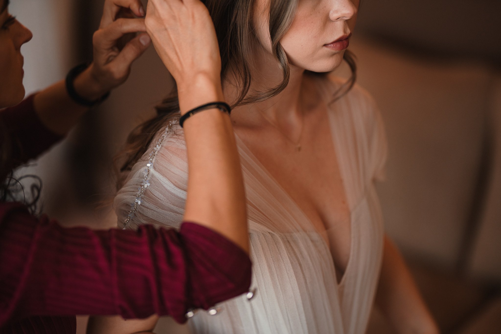 bride getting ready photography